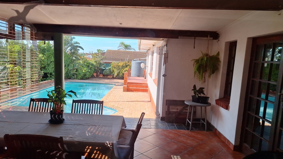 4 Bedroom Property for Sale in Bluewater Bay Eastern Cape